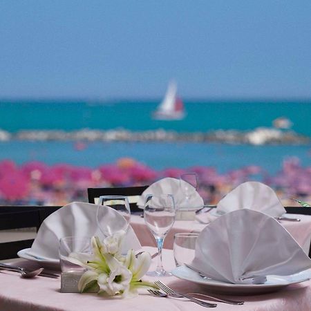 Hotel Napoleon Gabicce Mare Exterior foto