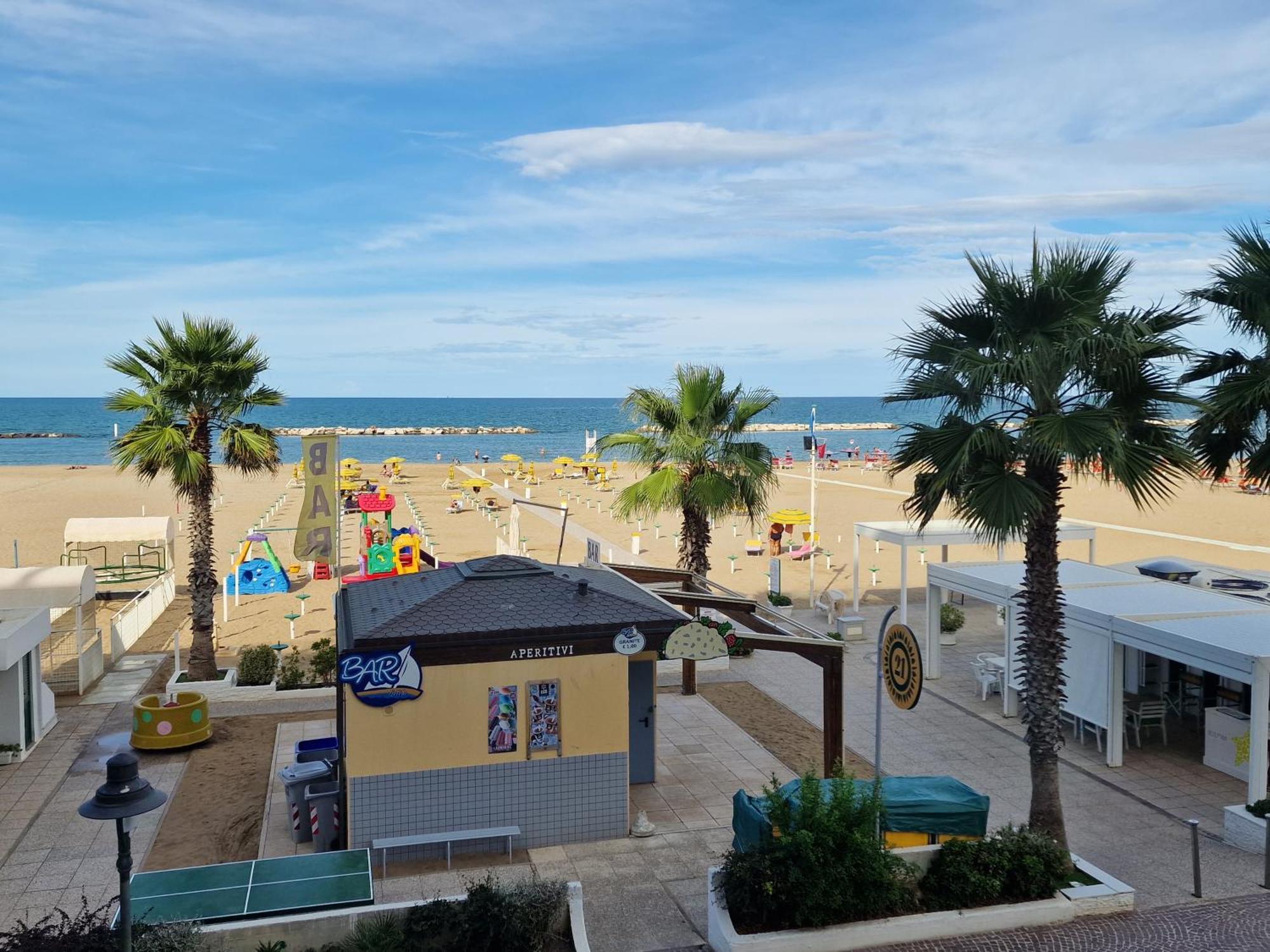 Hotel Napoleon Gabicce Mare Exterior foto